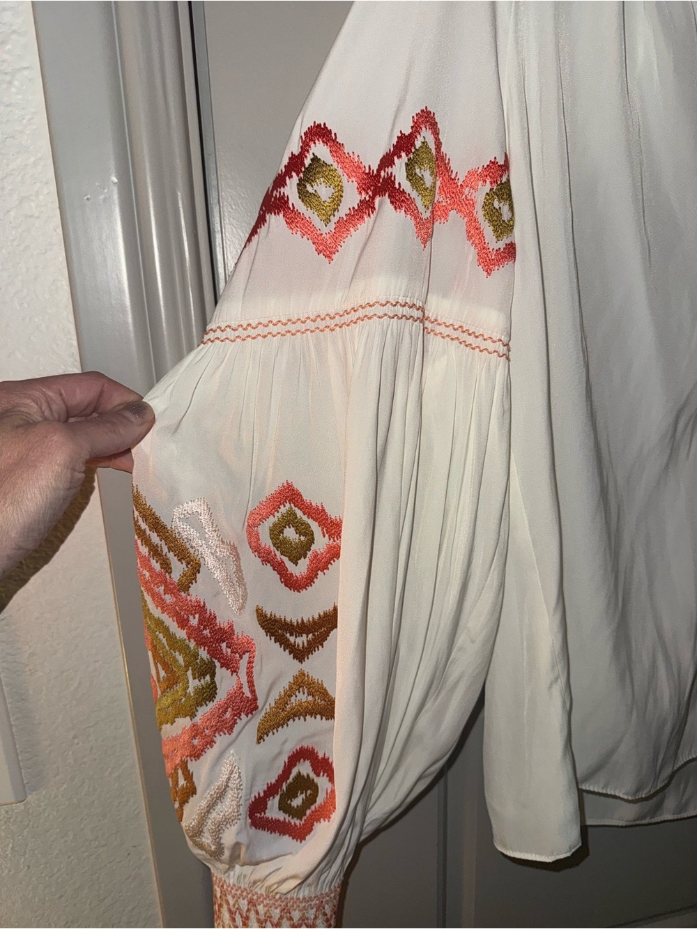 NWT[$268] Marie Oliver Boho Embroidered White Peasant Blouse with Tassel Tie - Picture 4 of 8